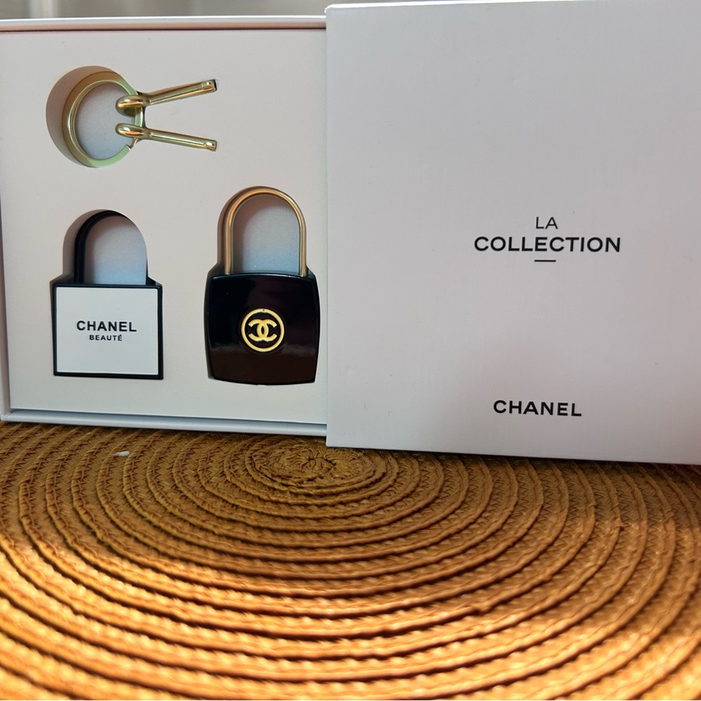 Chanel La Collection Black and White Locks and Keys, VIP Gift